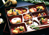 松花堂箱膳（花）